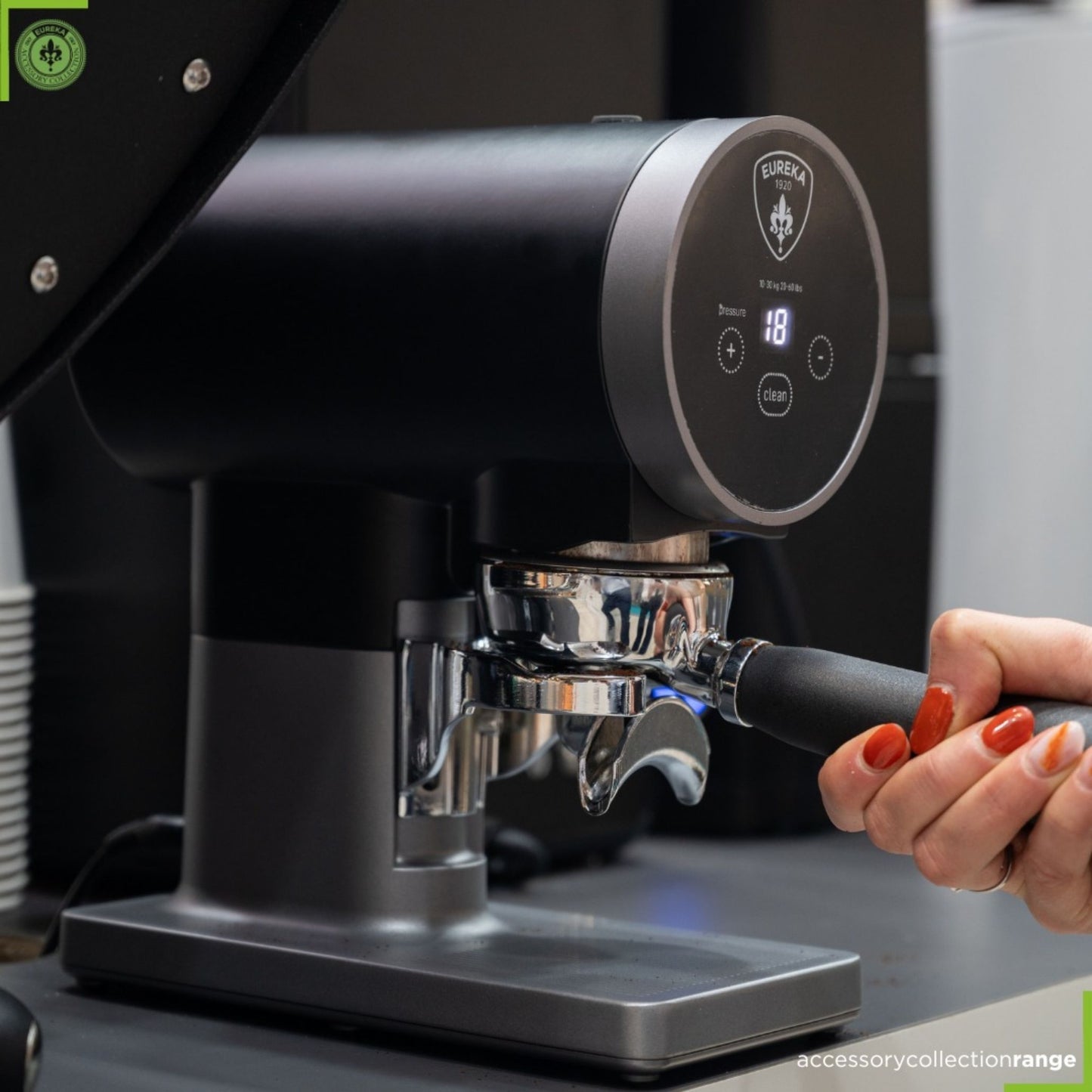 مكبس أقراص أوتوماتيكي احترافي من يوريكا | 58 مم | مكبس أقراص أوتوماتيكي من يوريكا