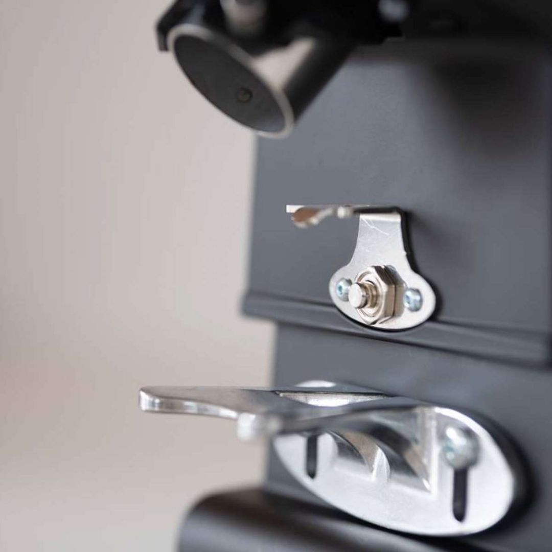 مطحنة قهوة احترافية بشاشة لمس كاملة من ريميداج MST-58P E 